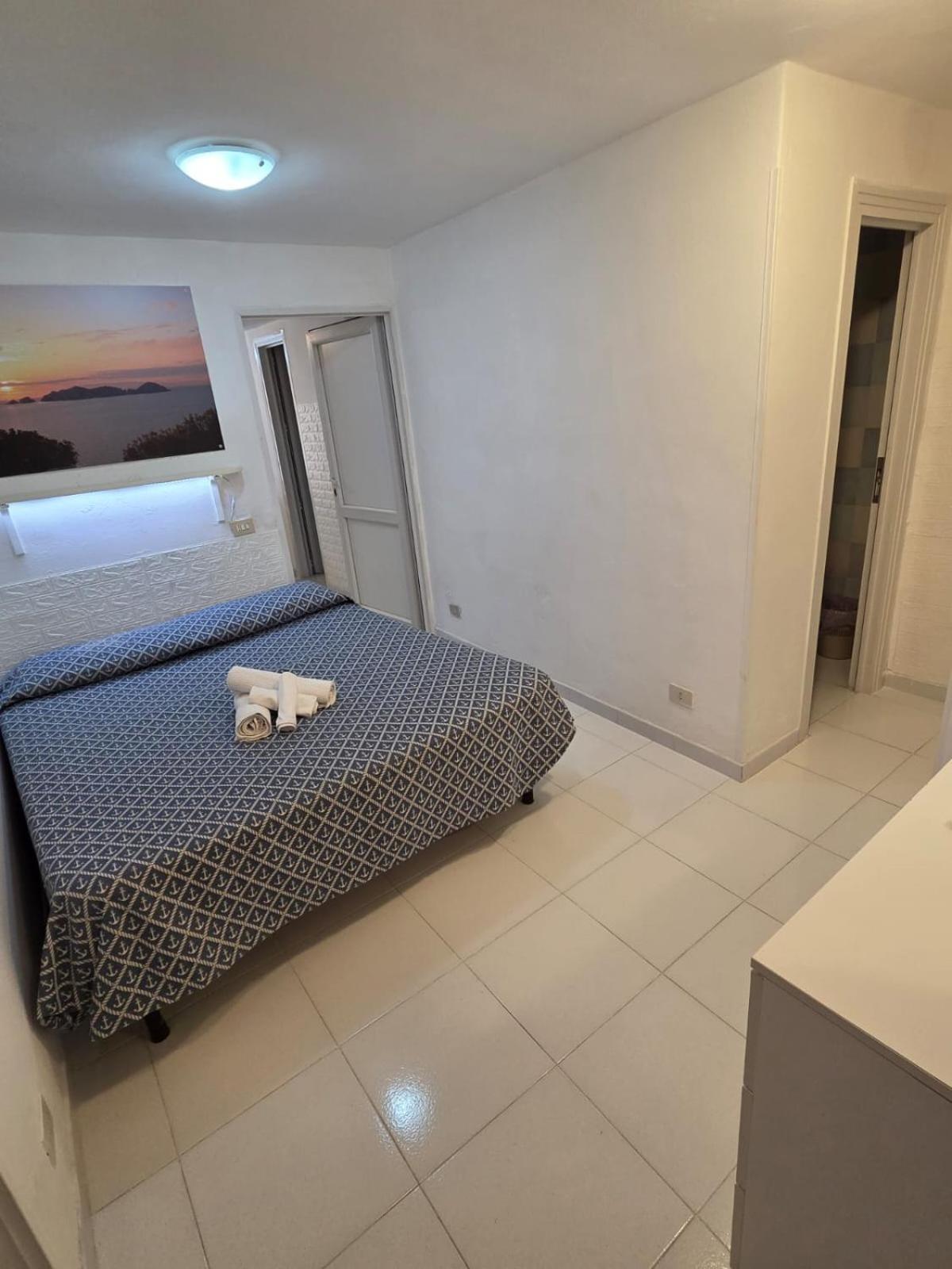 Agenzia Aprea Appartamenti Ponza Exteriör bild
