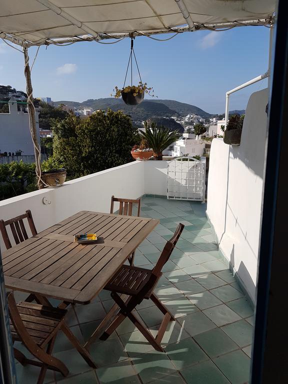 Agenzia Aprea Appartamenti Ponza Exteriör bild